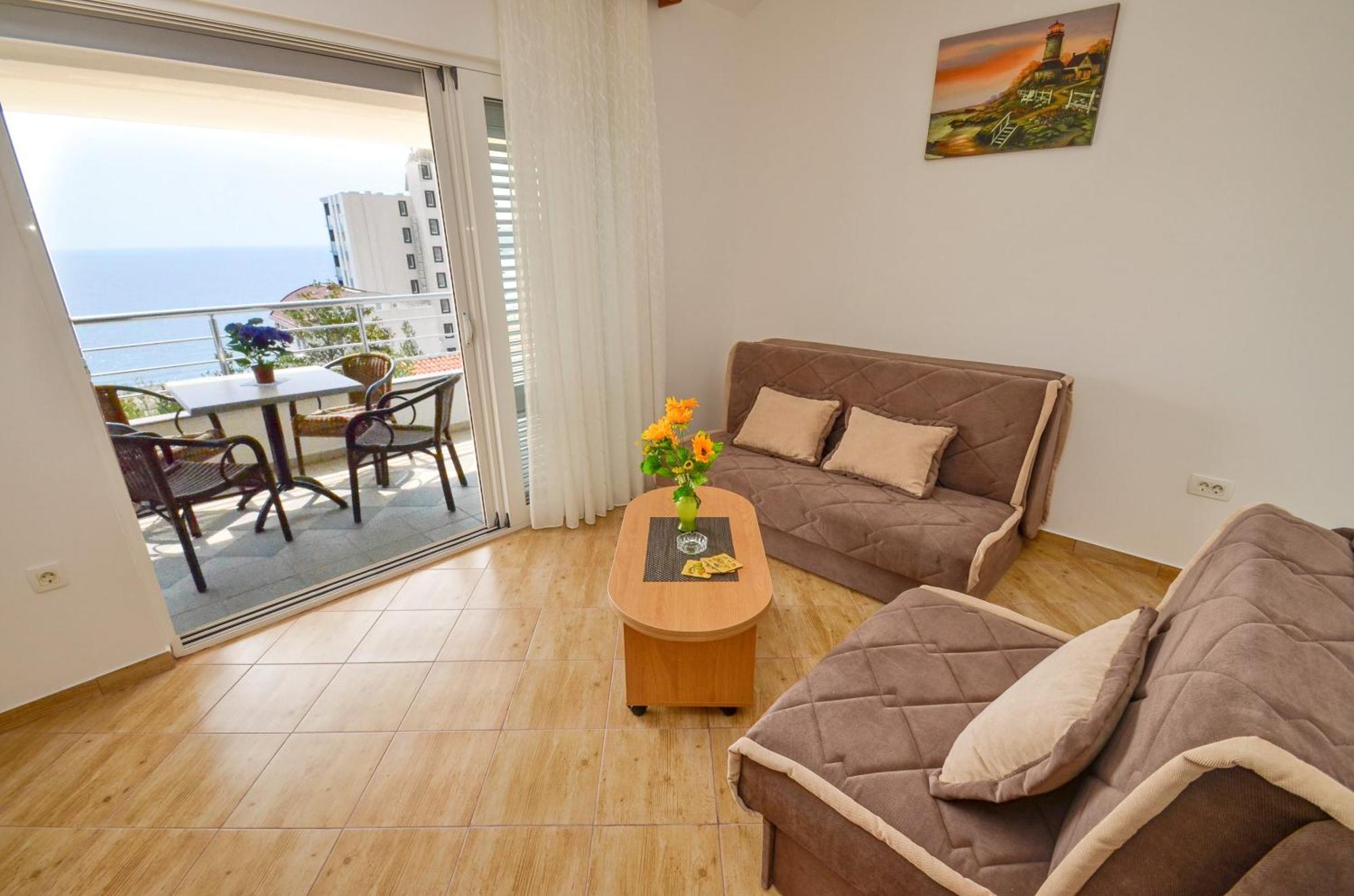 Daire Ivanovic Budva