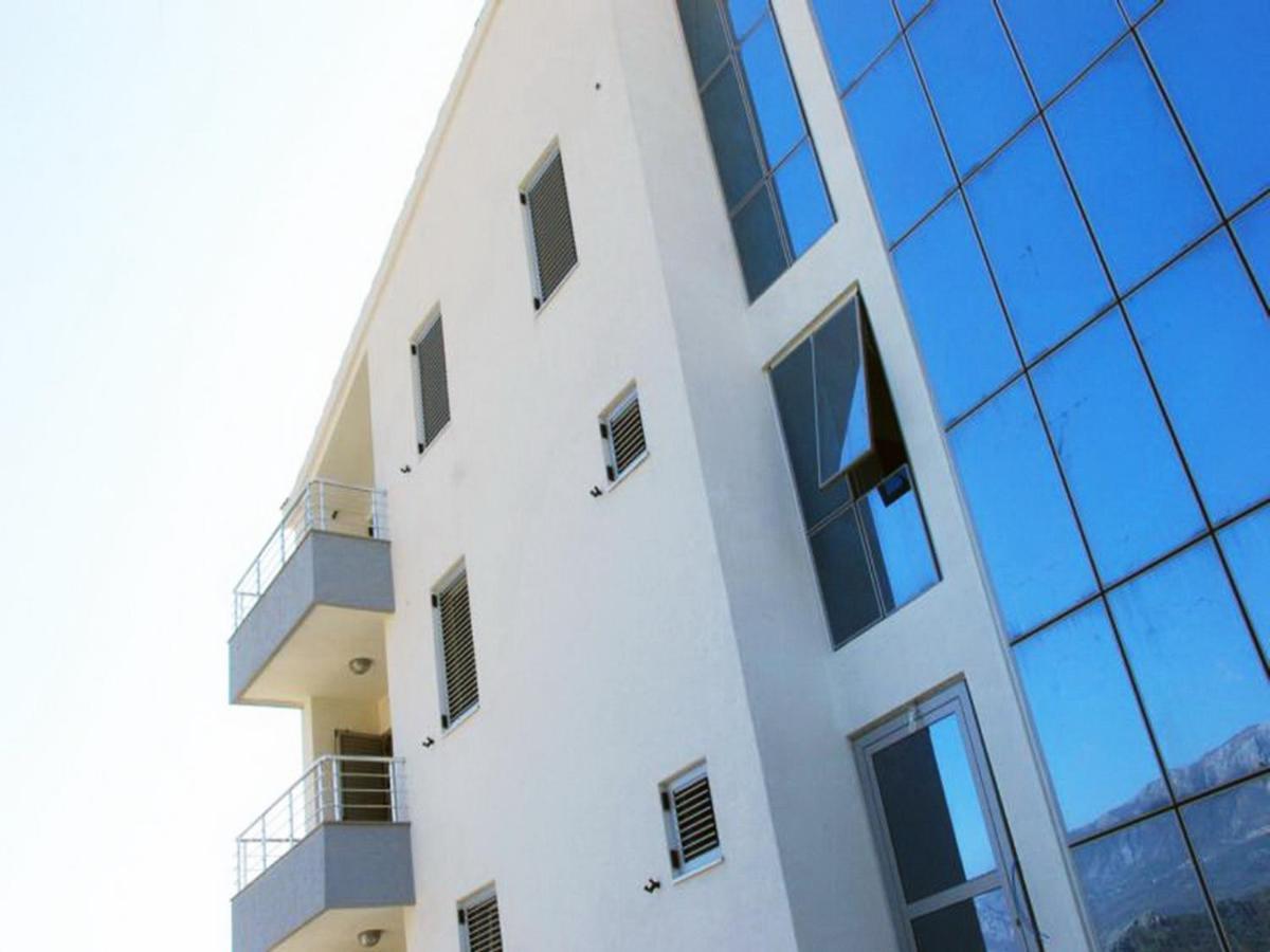 Ivanovic Daire Budva